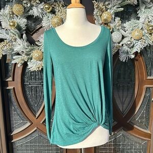 BP. Nordstrom knotted Tee Shirt 👚